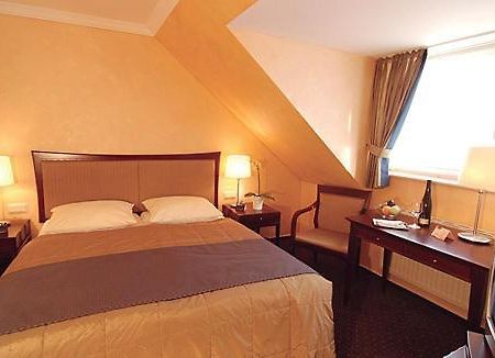 Hotel Ambiente トリーア 部屋 写真
